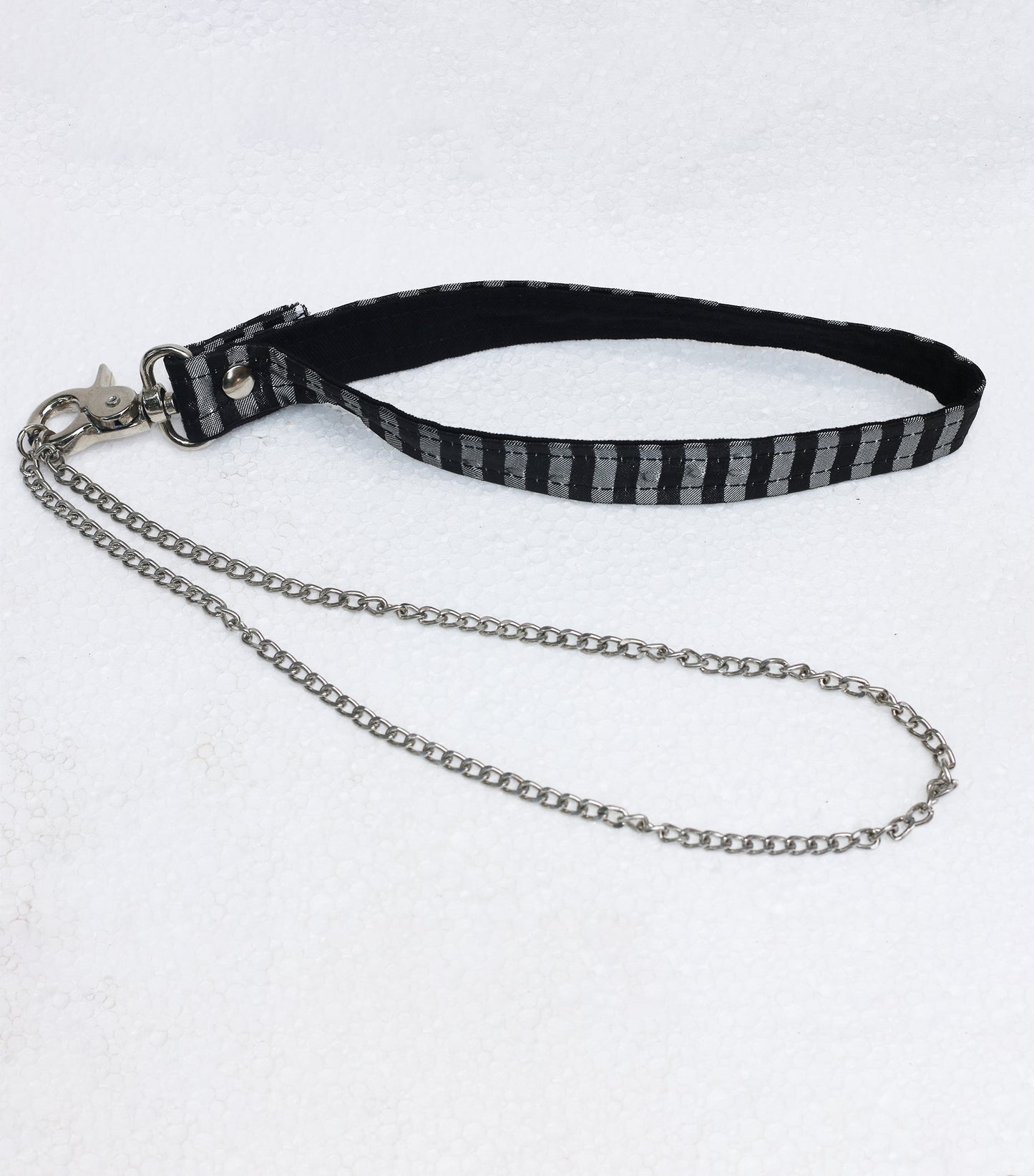 Black silver 600 Brocade Leash