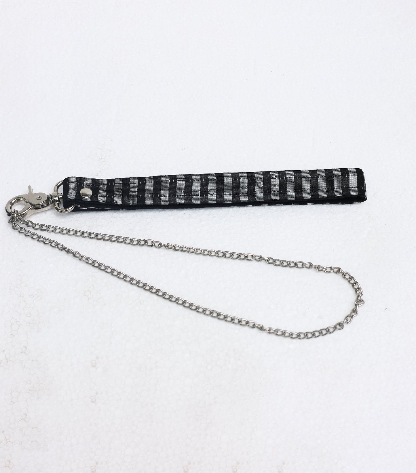 Black silver 600 Brocade Leash
